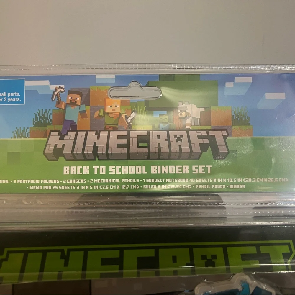 Minecraft-School Binder And Accessories Set NWT
